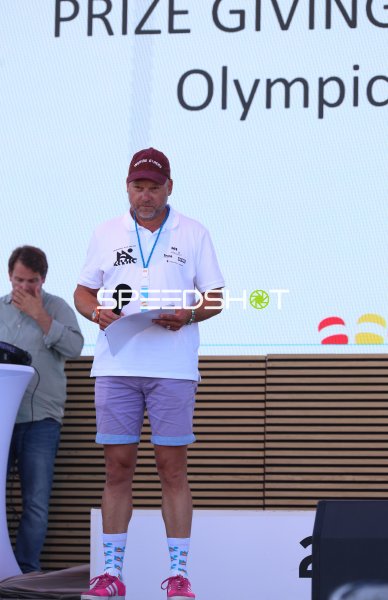 Siegerehrung beim Segelwettbewerb am Olympiazentrum Schilksee