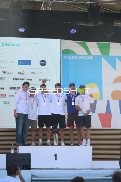 Siegerehrung bei der Kieler Woche 2026 im Olympiazentrum Schilksee