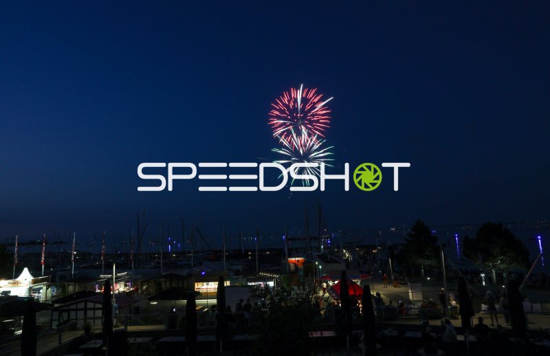 Feuerwerk über dem Olympiazentrum Schilksee in Kiel