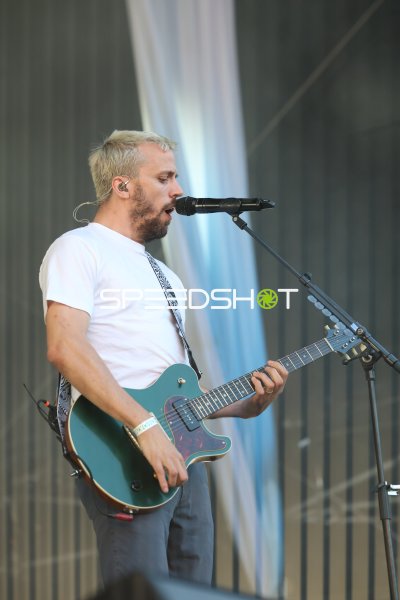 Maximilian Kennel (Das Lumpenpack) performt bei der Kieler Woche 2026