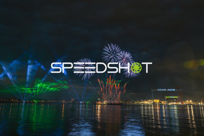 Feuerwerk und Lasershow über der Kieler Förde – KIWO 2026