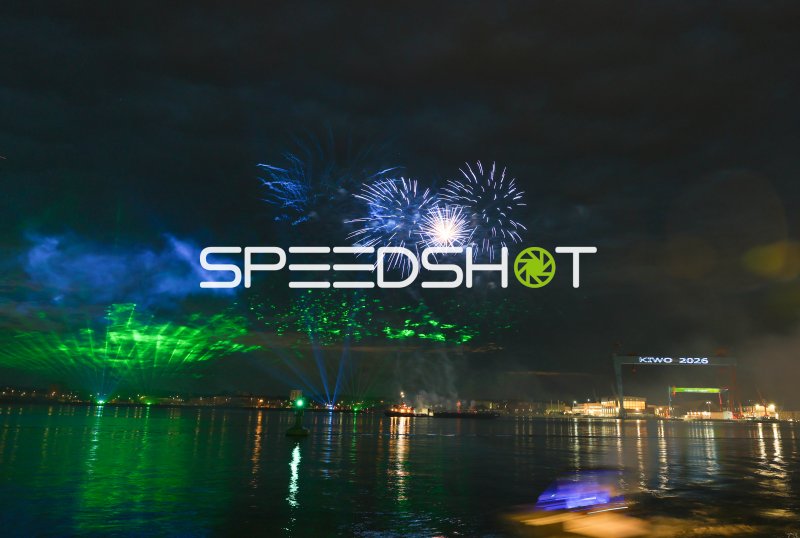 Feuerwerk und Lasershow über der Kieler Förde – KIWO 2026