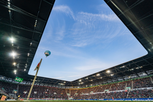 Volles Stadion in Augsburg