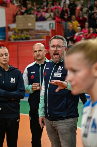 Besprechung mit Mike Vogelgesang (996; Sport-Union Neckarsulm) und Thomas Zeitz (999; Sport-Union Neckarsulm)