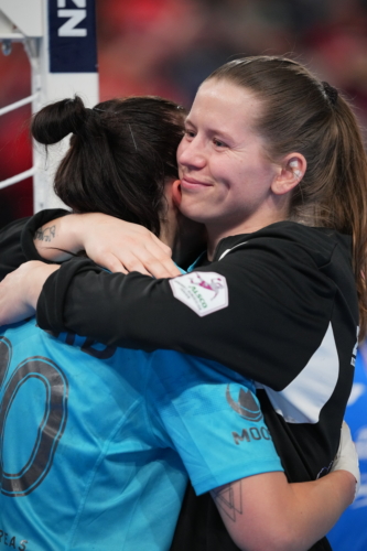 Szene mit Julie Holm (8; Thüringer HC)